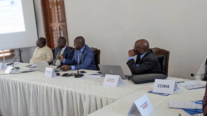 Odoo • Image and Text